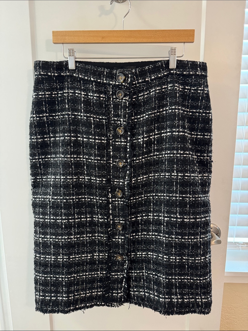 Ann‎ Taylor Black White Bouclé Tweed Button Front Pencil Skirt 14 Dark Academia